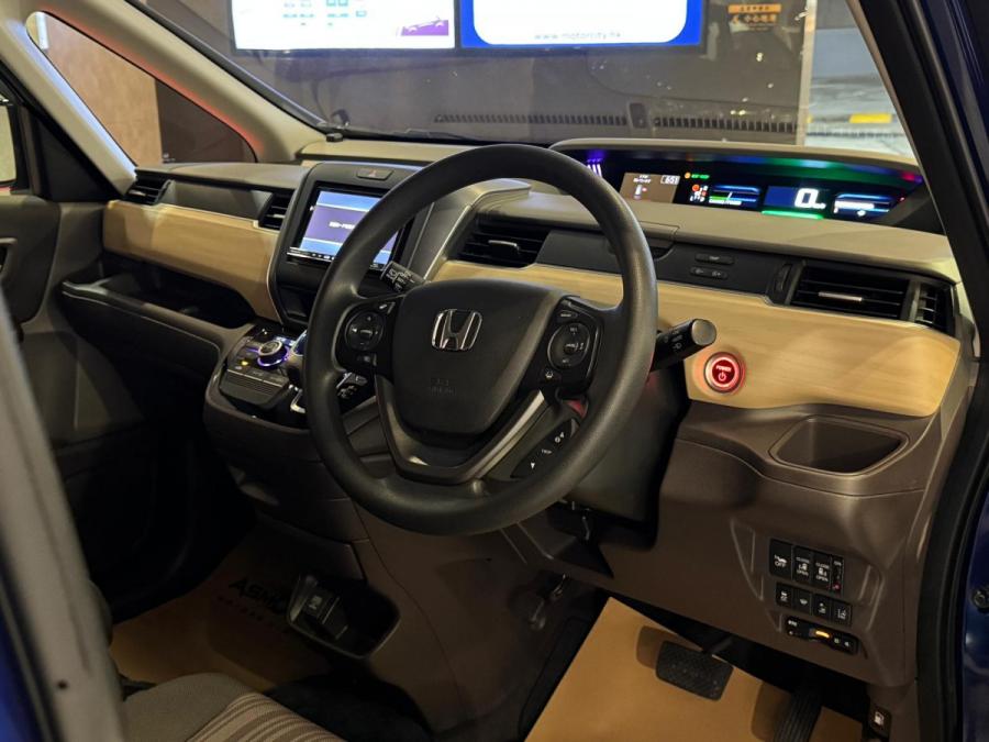 FREED HYBRID GB7 - Image 3